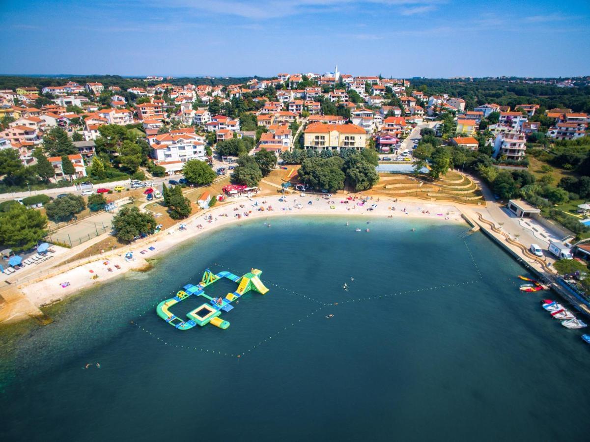 Holiday Apartment 50M From The Beach Pjescana Uvala Exterior foto