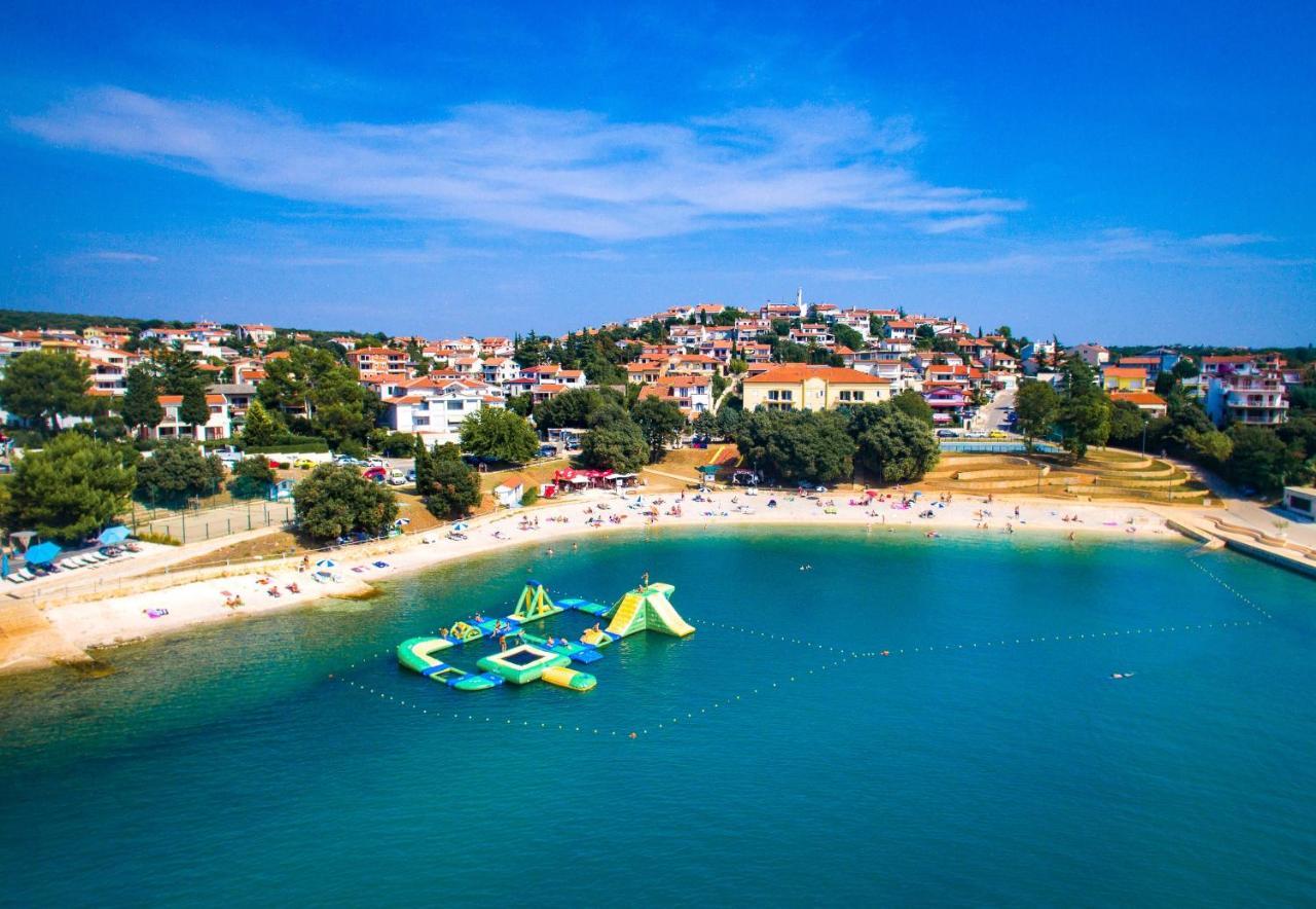 Holiday Apartment 50M From The Beach Pjescana Uvala Exterior foto